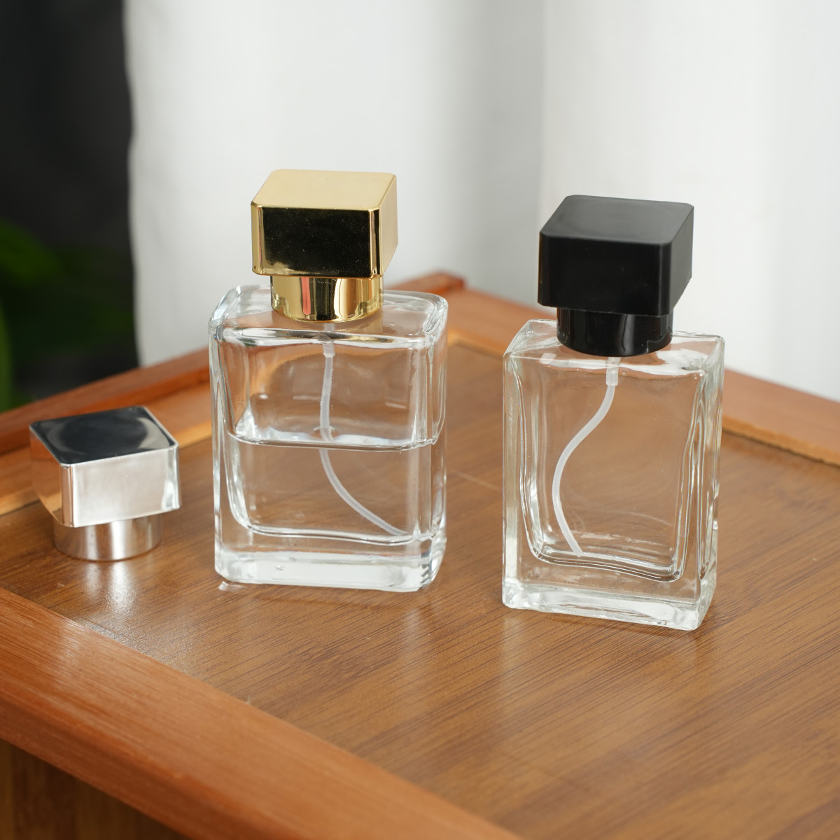 زجاجة عطر زجاجية قابلة لإعادة  - مراجعة Perfume Zara وسعره